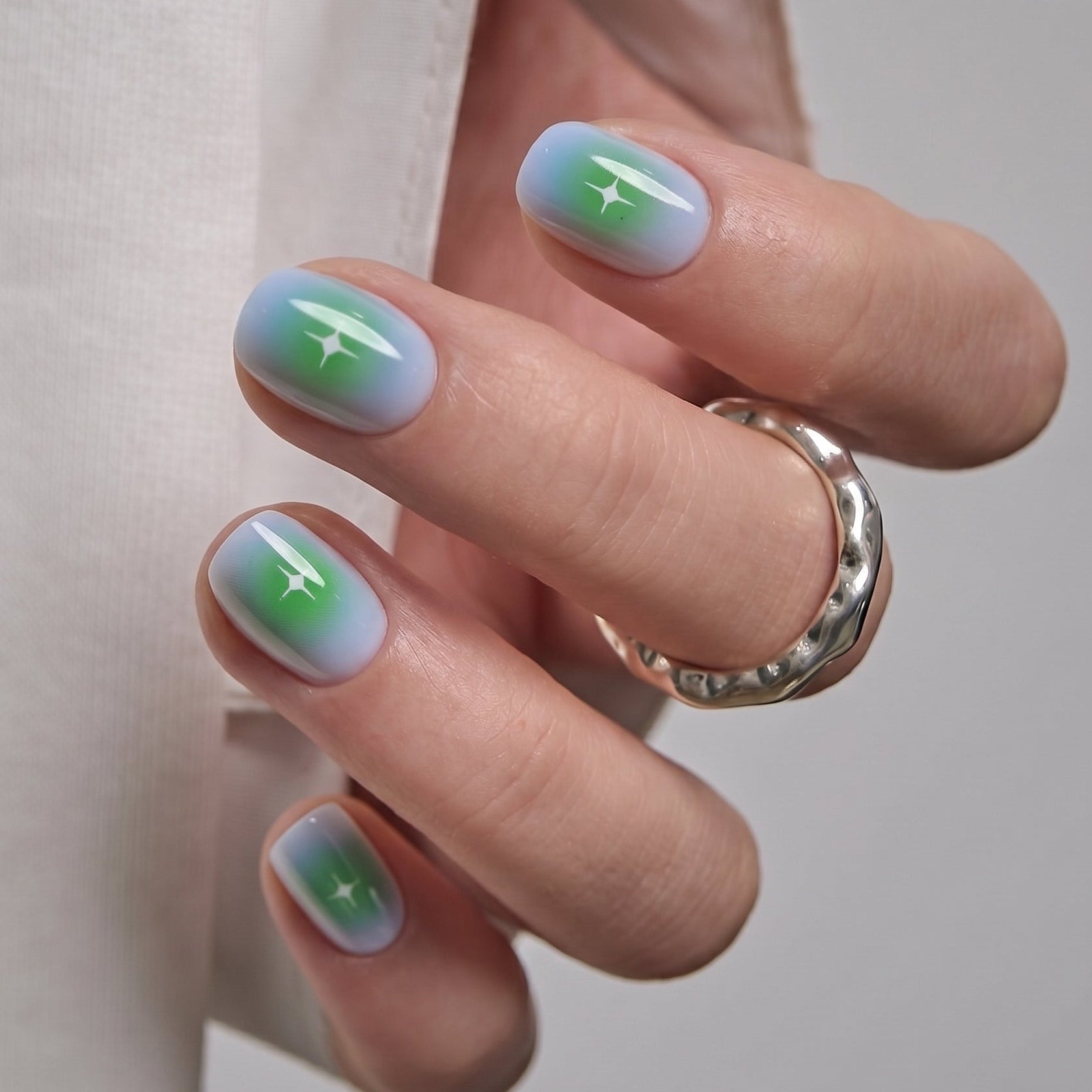 Aurora Pulse RS Squoval squoval press-on nails