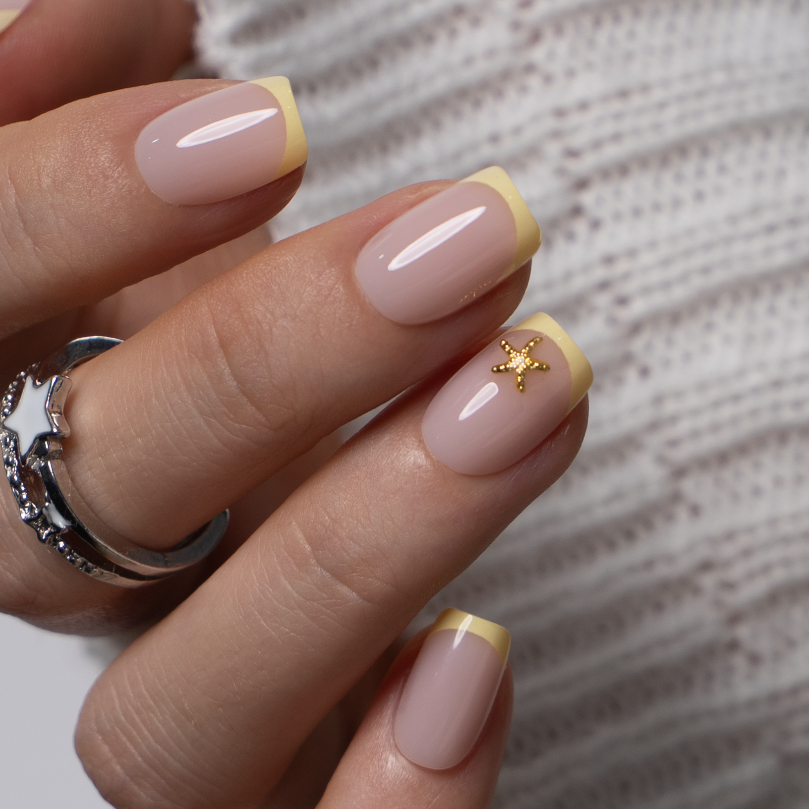 Butter Star S Squoval squoval press-on nails