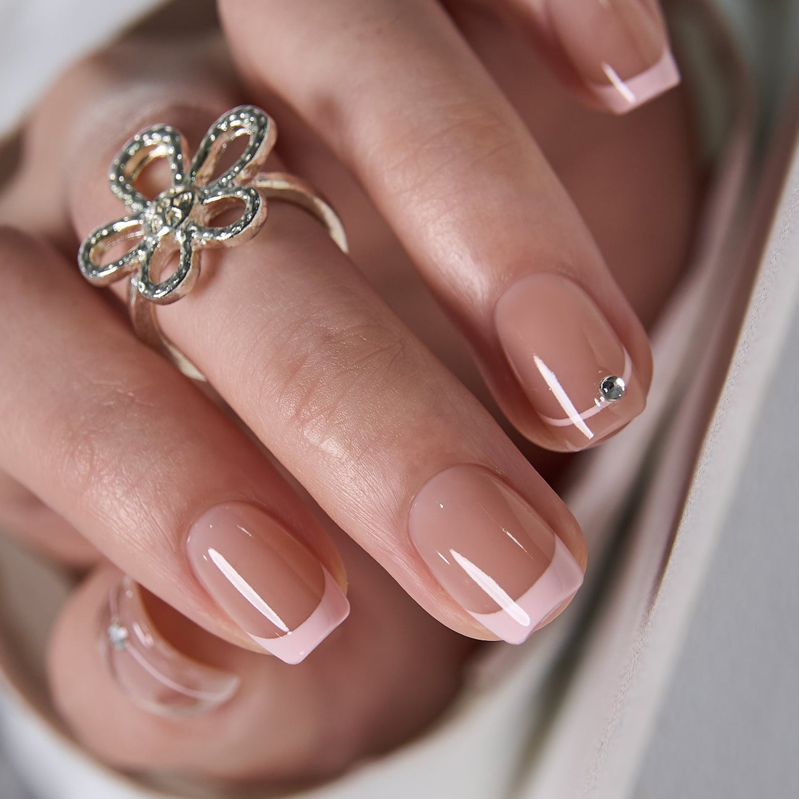 Crystal Blush S Squoval short squoval press-on nails