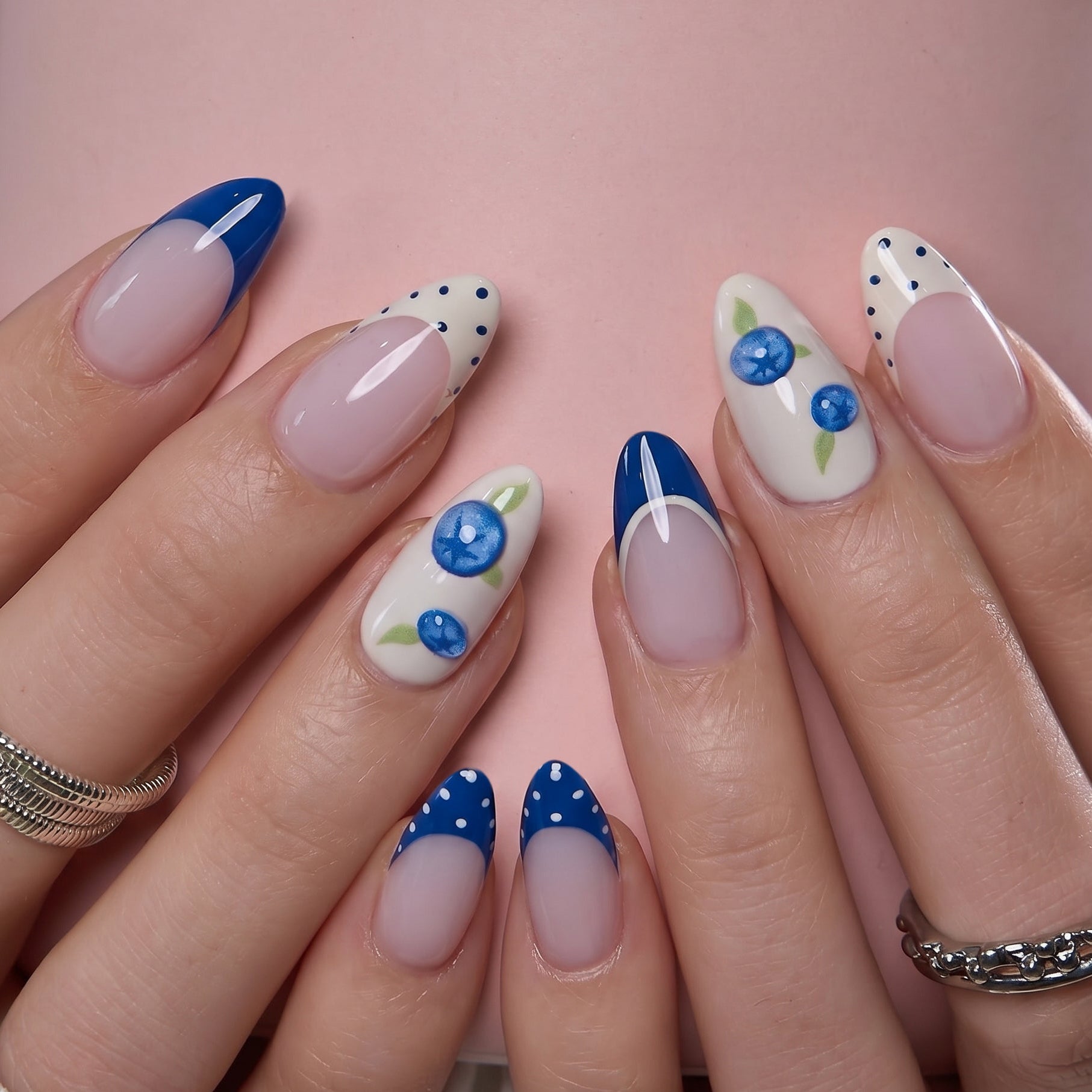 Designer s Pick | Berry Riviera M Almond short almond press-on nails