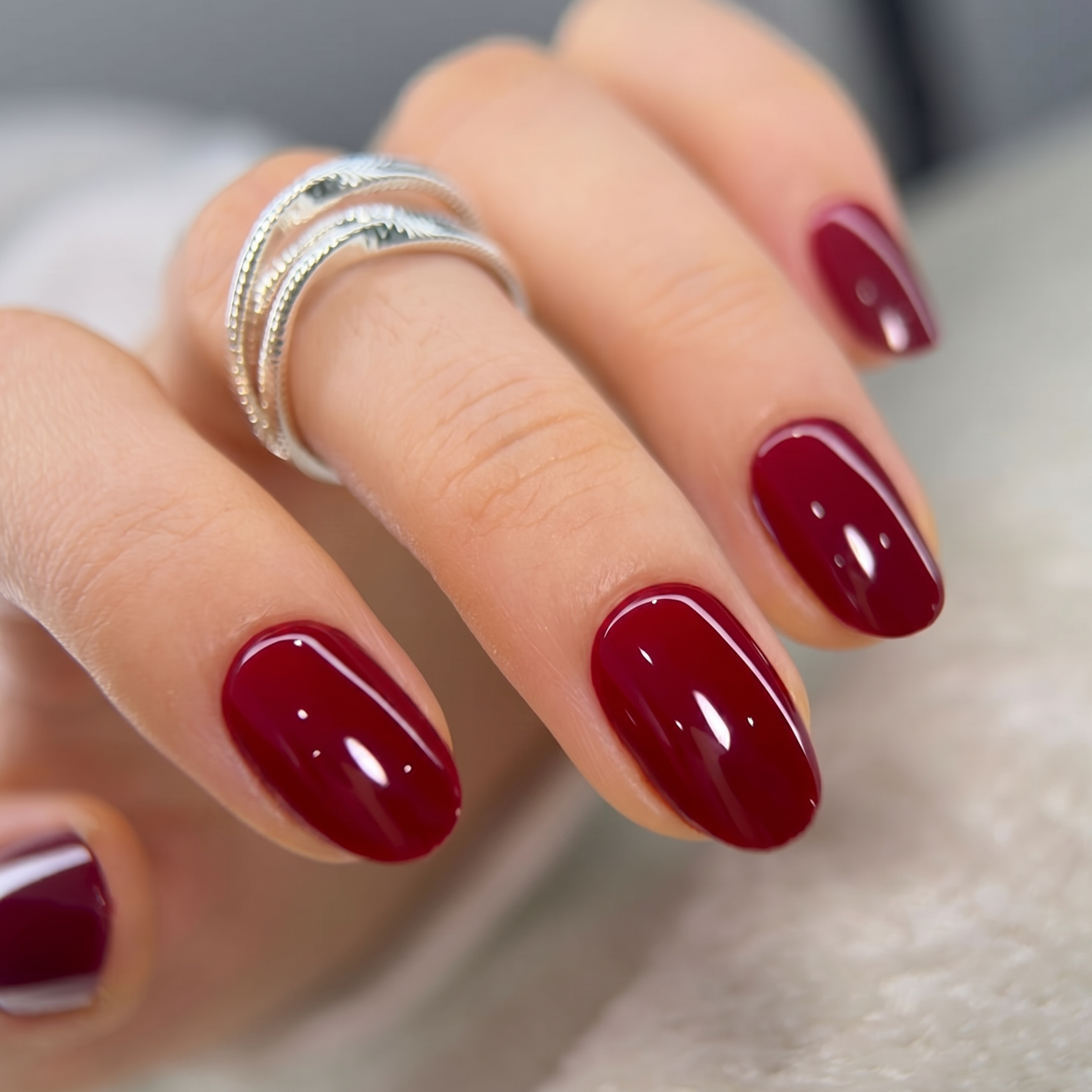 Velvet Rouge – short Oval press-on nail size guide