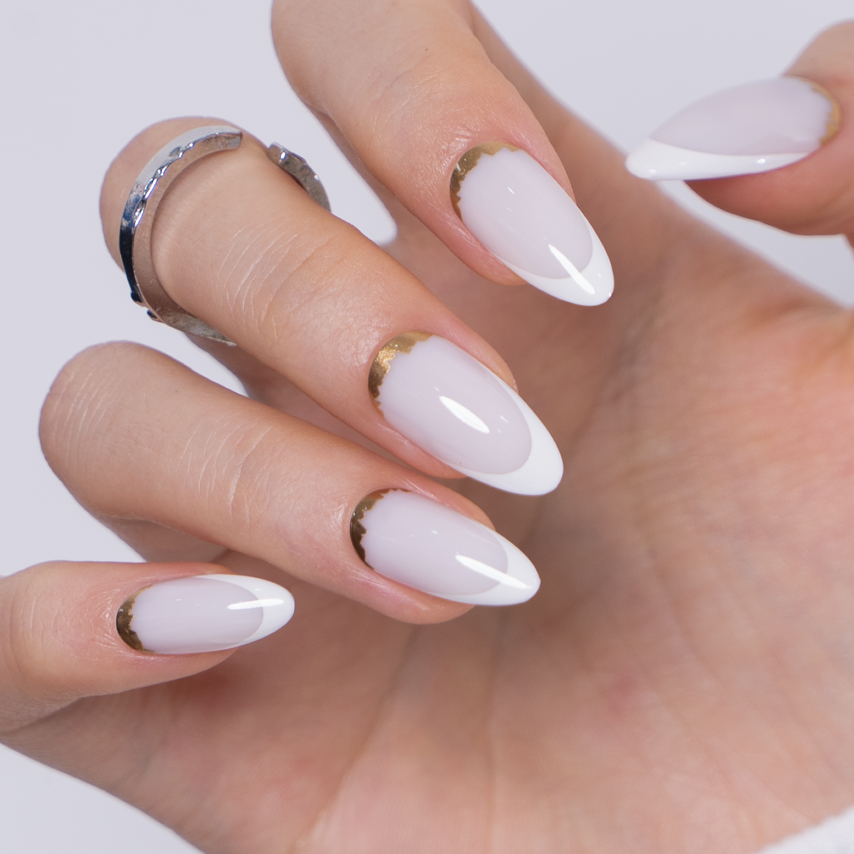 Royal Crescent M Almond almond press-on nails