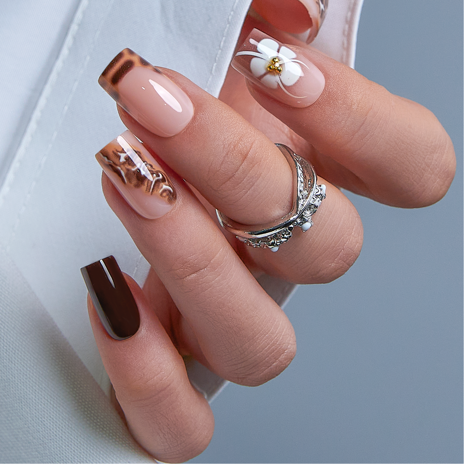 Mocha Silk Dream medium square press-on nails