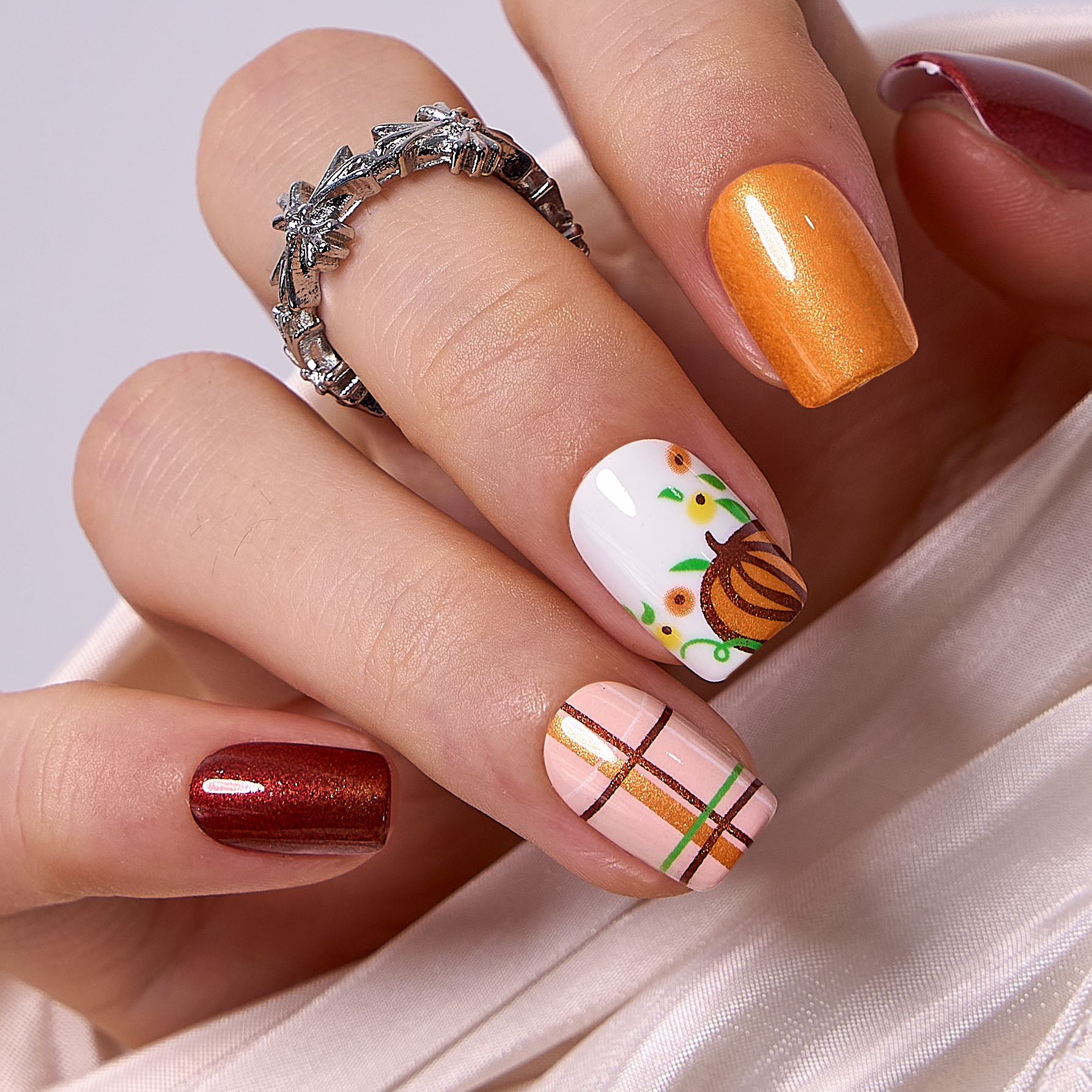 Pumpkin Harvest short squoval press-on nails