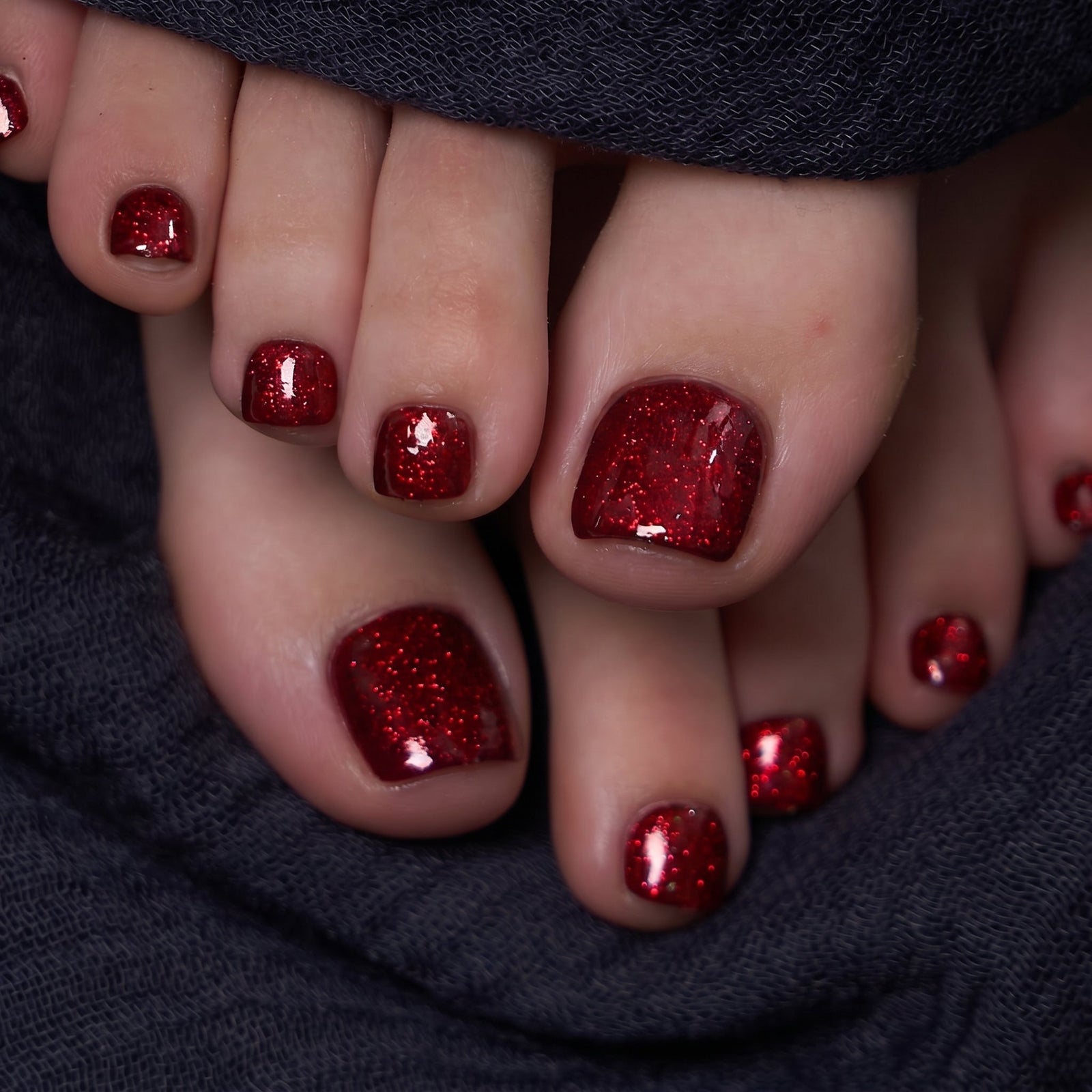 Scarlet Dazzle - Squoval Toenails