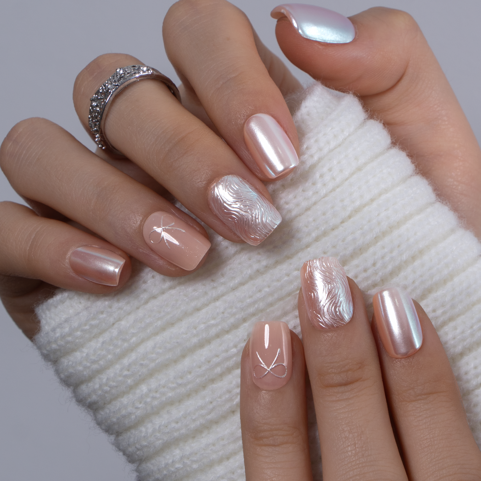 Designer’s Pick | Silver Bow – S Squoval