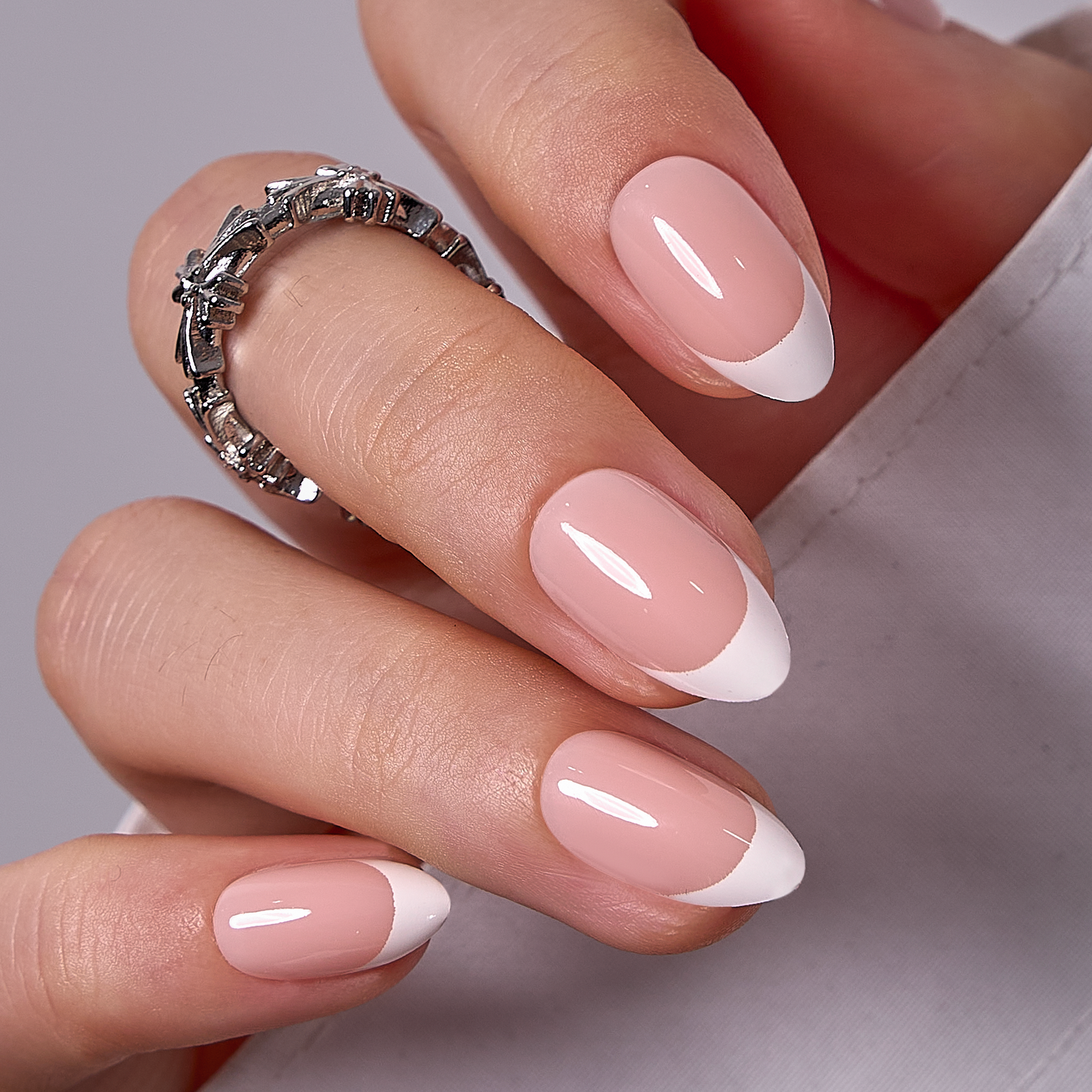 Soft French Glow – S Mandel
