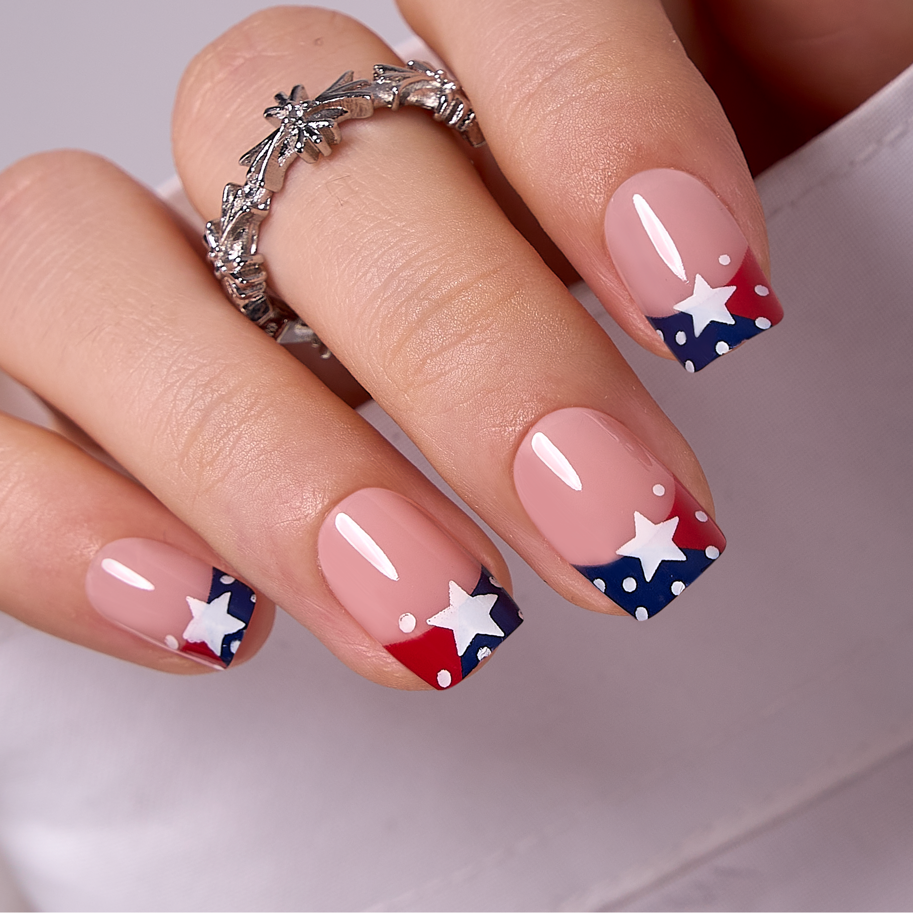Starlet short squoval press-on nails