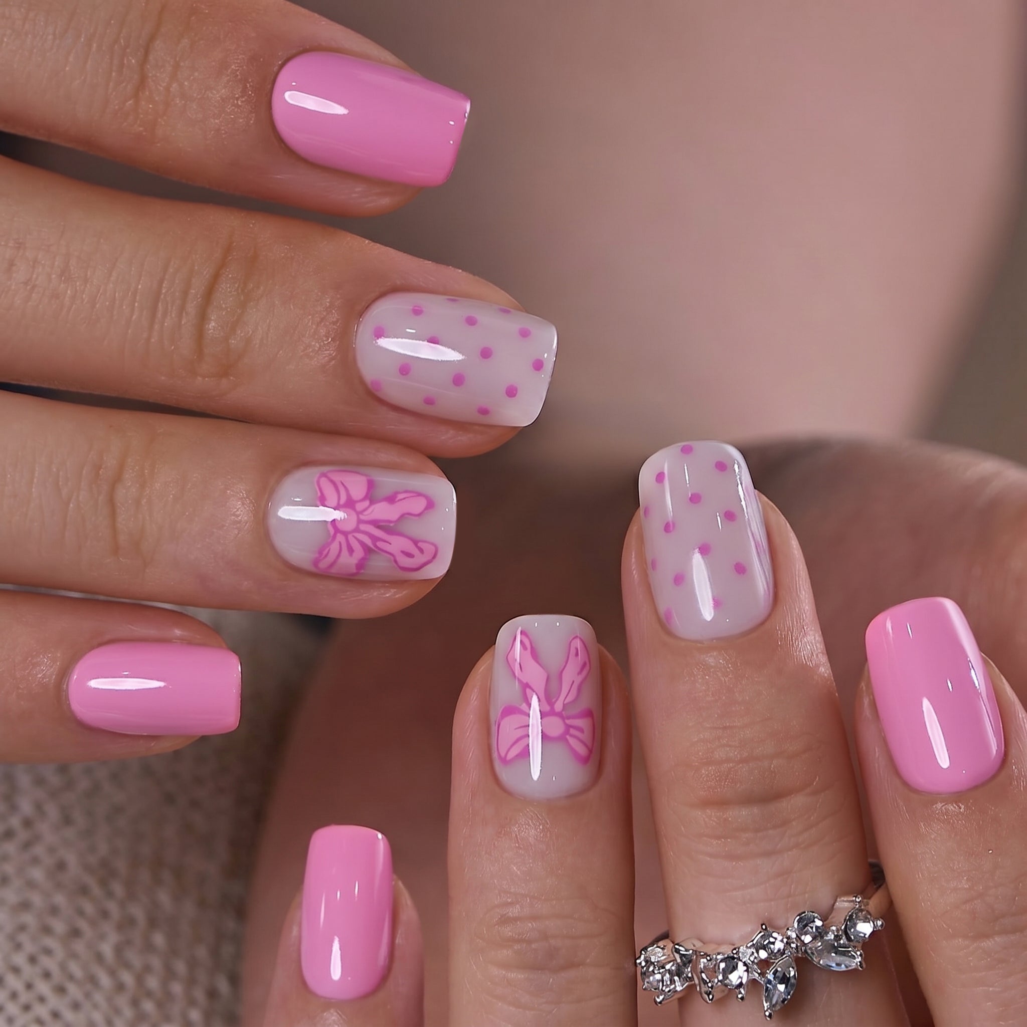 Sugar Bow S Squoval squoval press-on nails